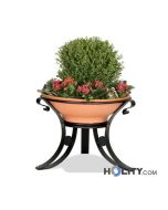 jardinera-para-espacios-publicos-en-terracota-y-metal-h140155