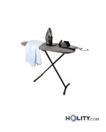 Tabla de planchar  plegable en armario h16_41
